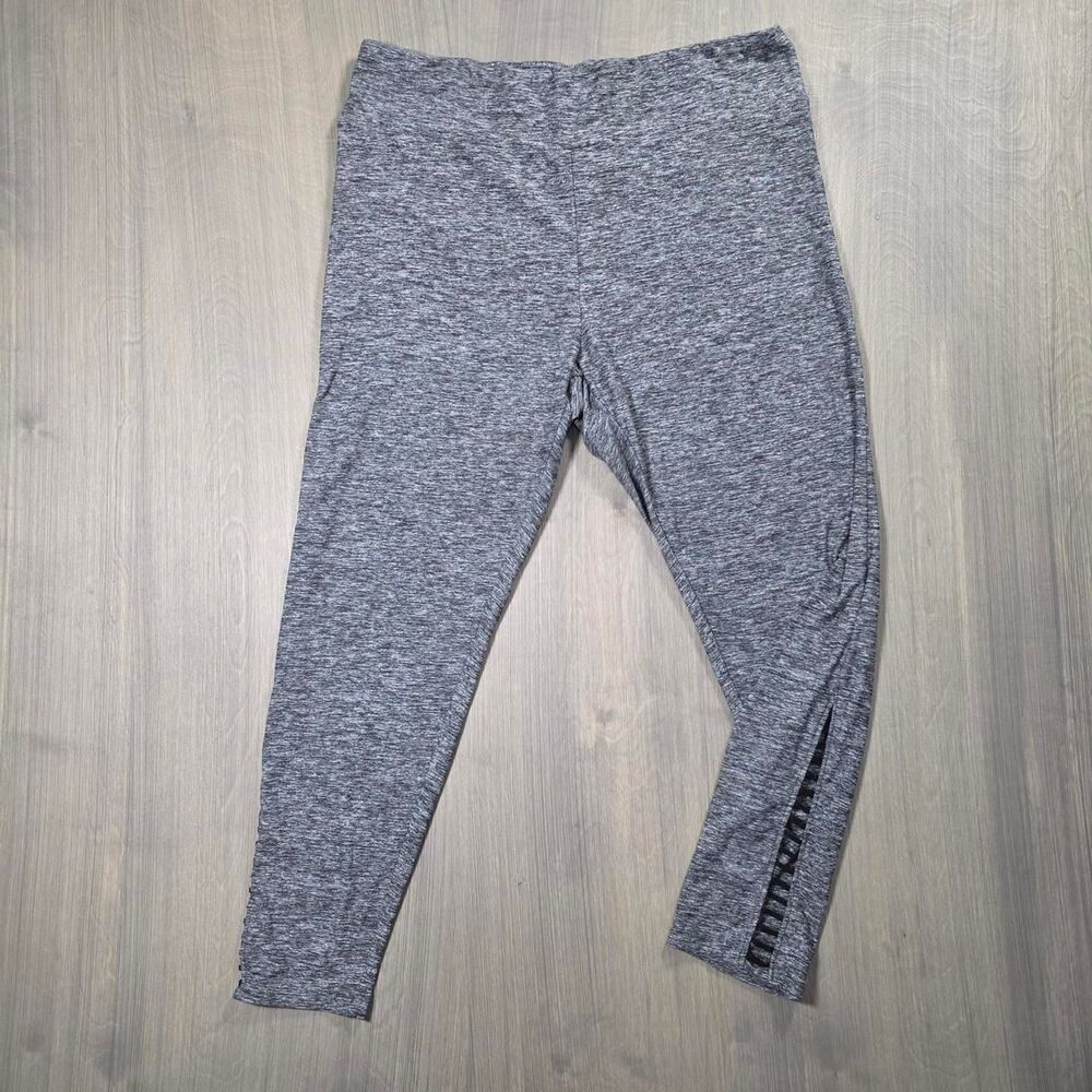 No Boundaries, Women's 3XL Gray Leggings with cut out detail on pant leg